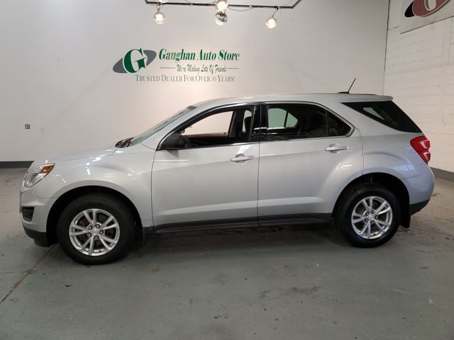 2017 Chevrolet Equinox LS photo 2