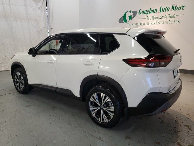 2021 Nissan Rogue SV photo 3