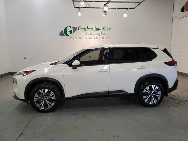 2021 Nissan Rogue SV photo 2