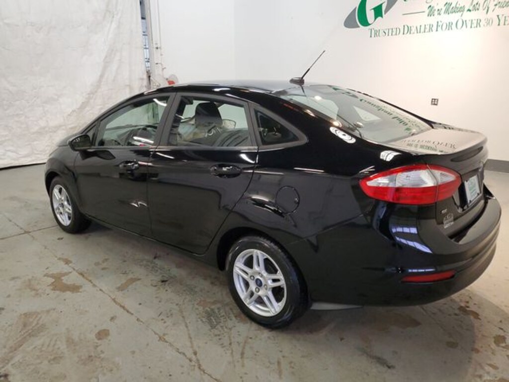 Used 2017 Ford Fiesta SE Sedan
