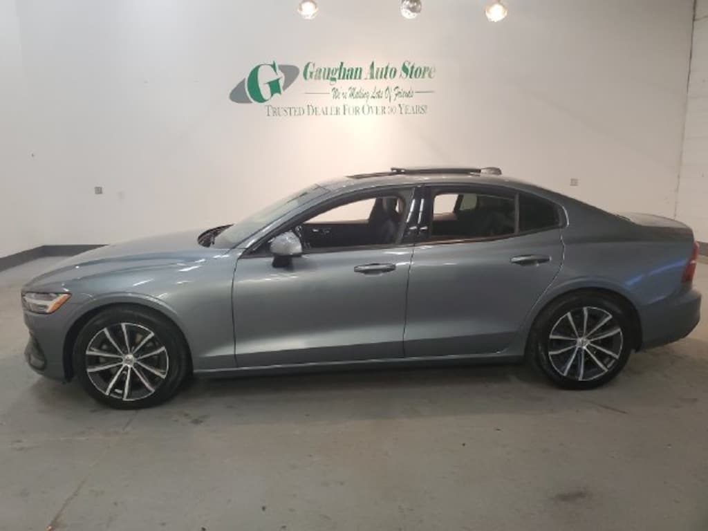 Used 2021 Volvo S60 T5 Momentum Sedan