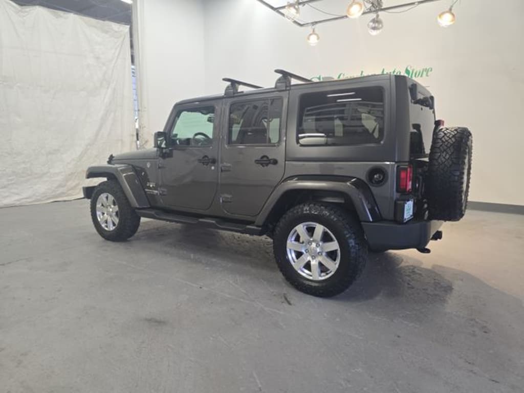 Used 2018 Jeep Wrangler JK Unlimited Sahara 4x4 SUV