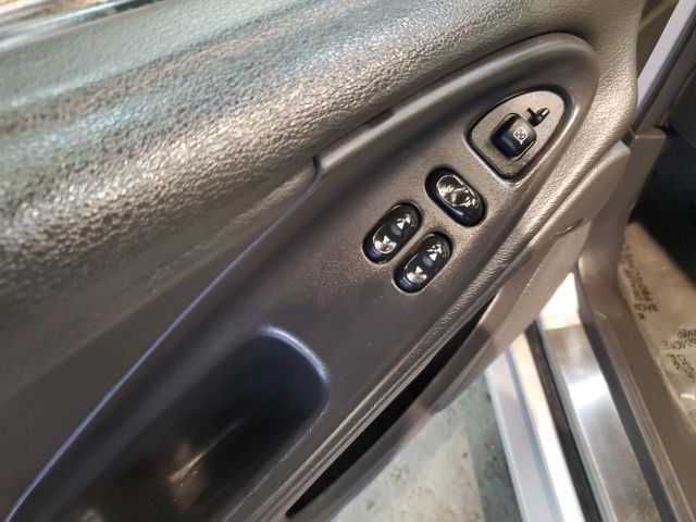 2004 Ford Mustang GT Deluxe - Photo 11