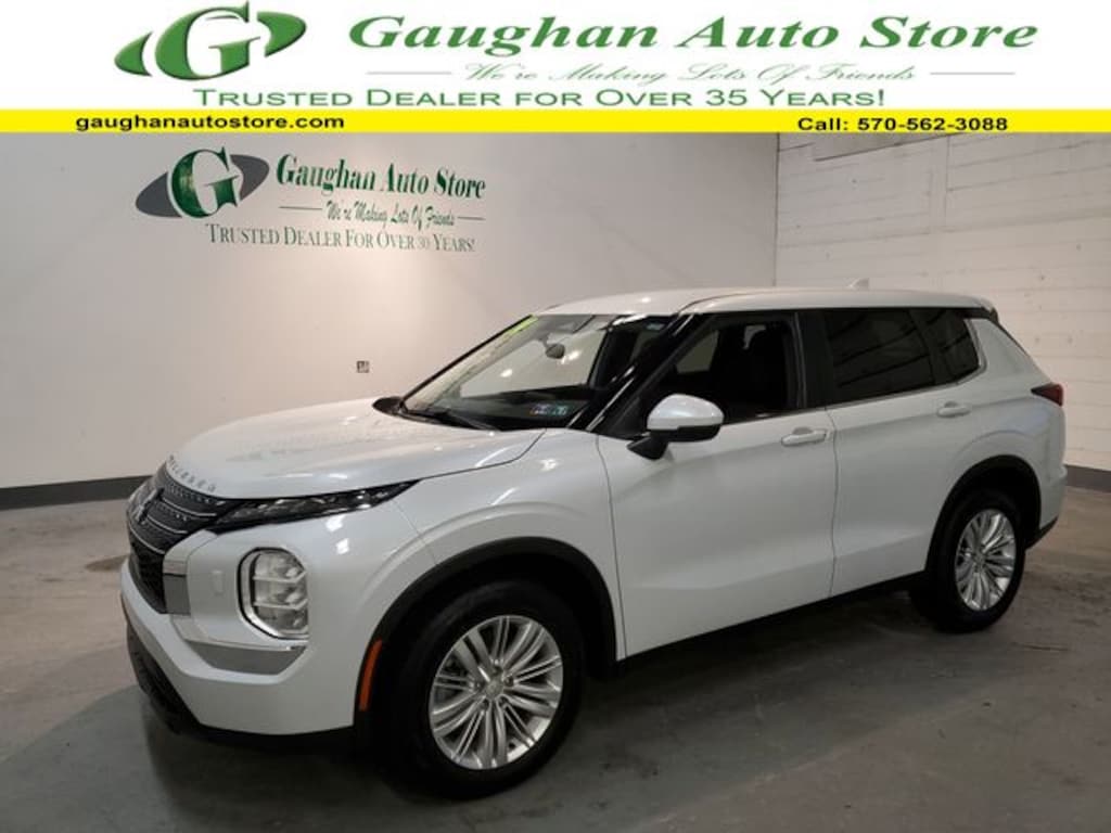 Used 2024 Mitsubishi Outlander ES SUV