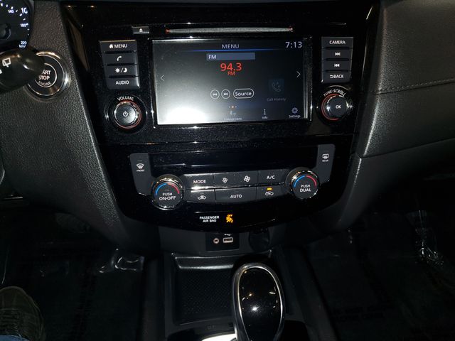 2019 Nissan Rogue SV - Photo 17