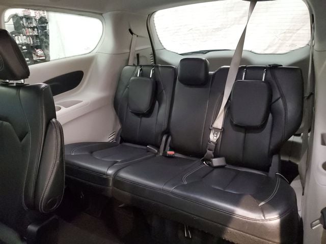 2023 Chrysler Pacifica Touring L - Photo 27