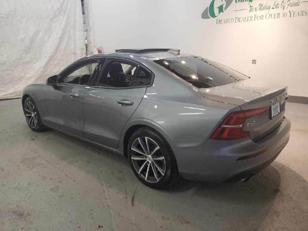 Used 2021 Volvo S60 T5 Momentum Sedan