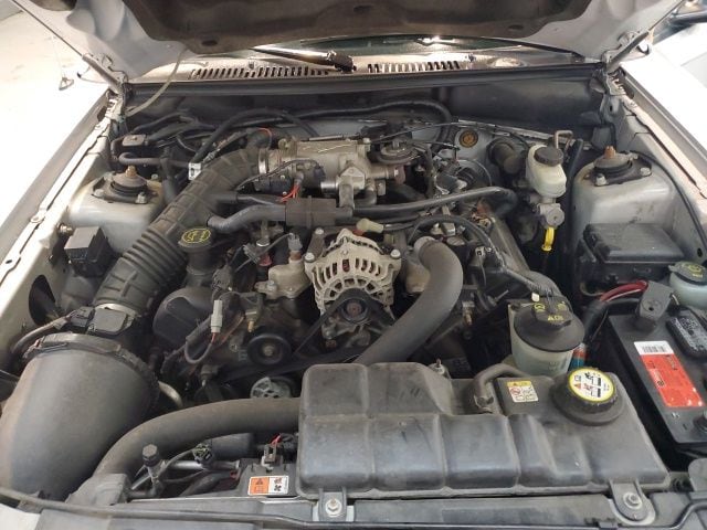 2004 Ford Mustang GT Deluxe - Photo 19