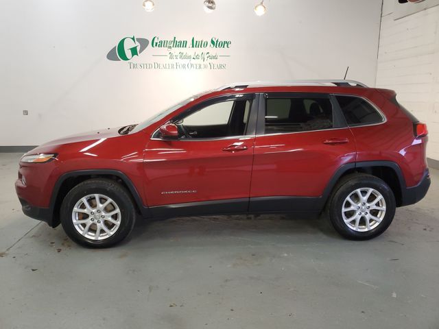 2016 Jeep Cherokee Latitude photo 2
