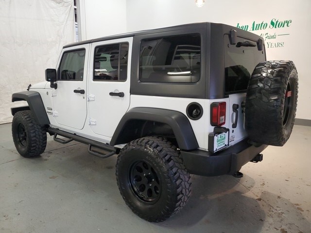 2017 Jeep Wrangler Unlimited Sport photo 3
