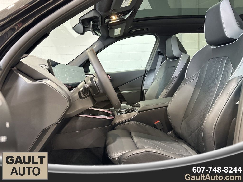 2026 BMW X3 30 - Photo 13