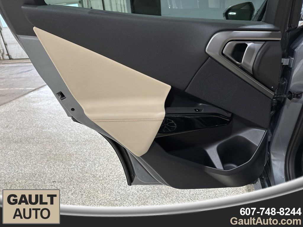 2026 BMW X3 30 - Photo 15