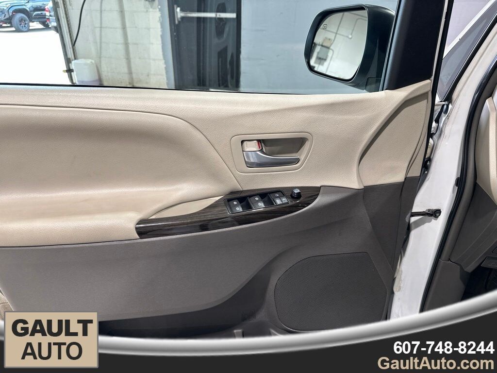 Used 2017 Toyota Sienna XLE Van