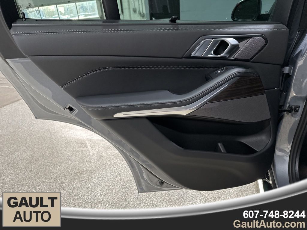 2026 BMW X5 40i - Photo 15