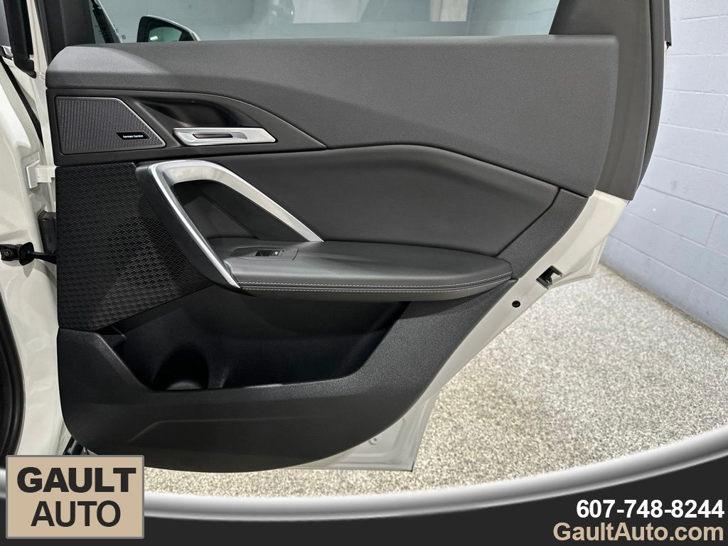 2026 BMW X1 28i - Photo 18