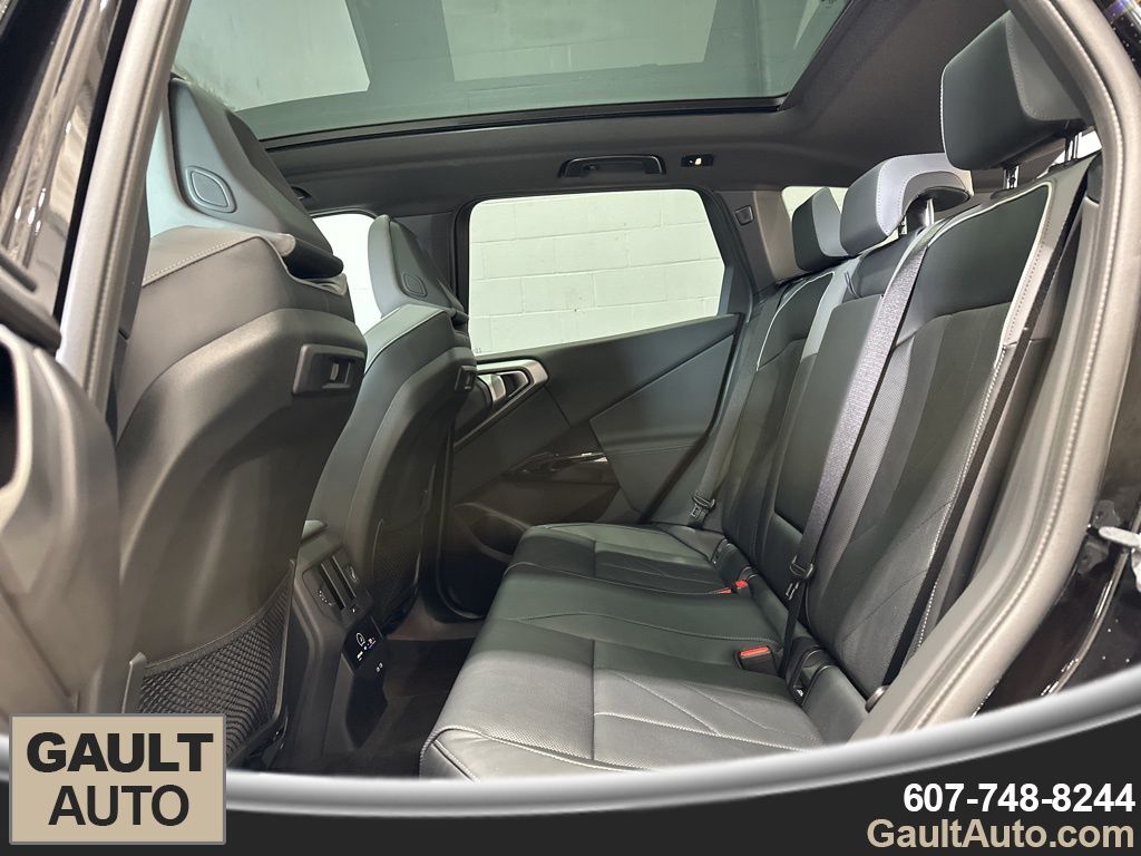 2026 BMW X3 30 - Photo 15
