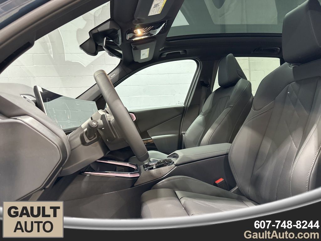 2026 BMW X3 30 - Photo 13