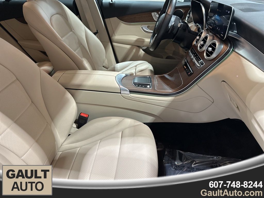 2022 Mercedes-Benz GLC GLC300 - Photo 18