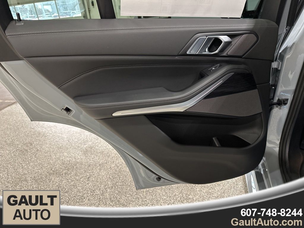 2026 BMW X5 40i - Photo 15