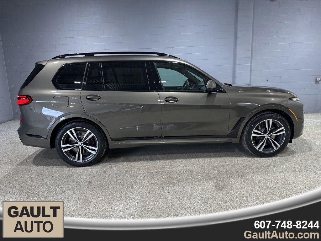 New 2026 BMW X7 xDrive40i SUV