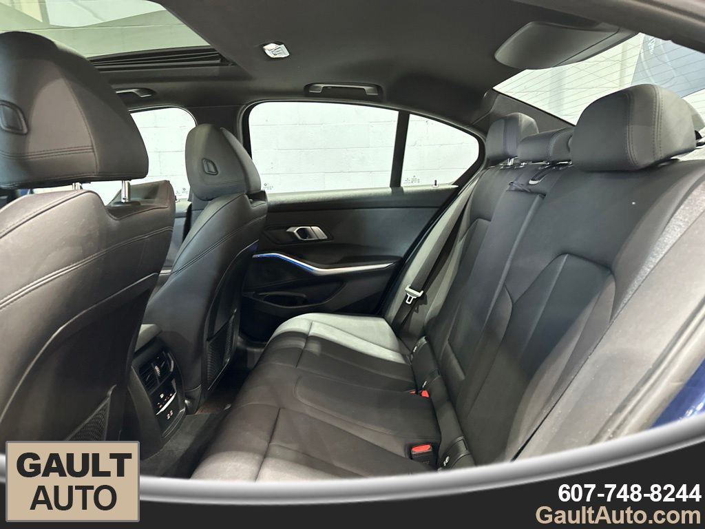 2021 BMW 3 Series 330i - Photo 15