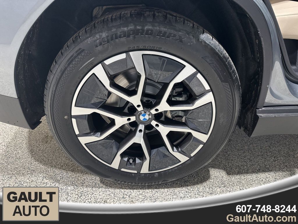 2026 BMW X3 30 - Photo 21