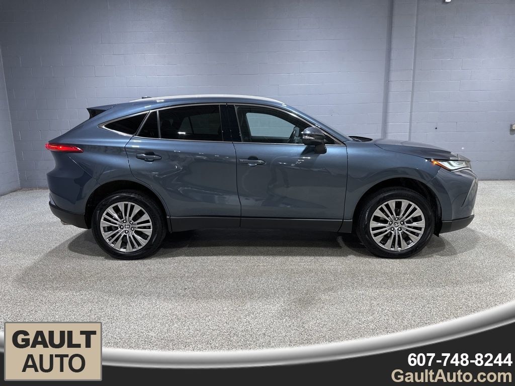 Used 2023 Toyota Venza XLE SUV