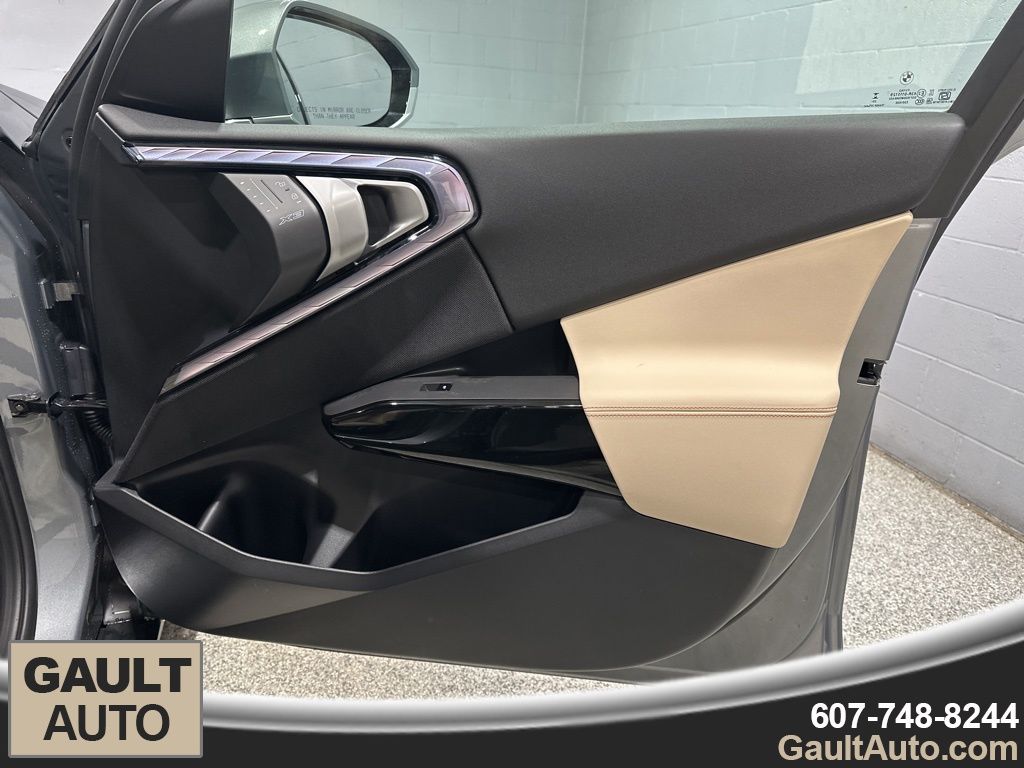2026 BMW X3 30 - Photo 17