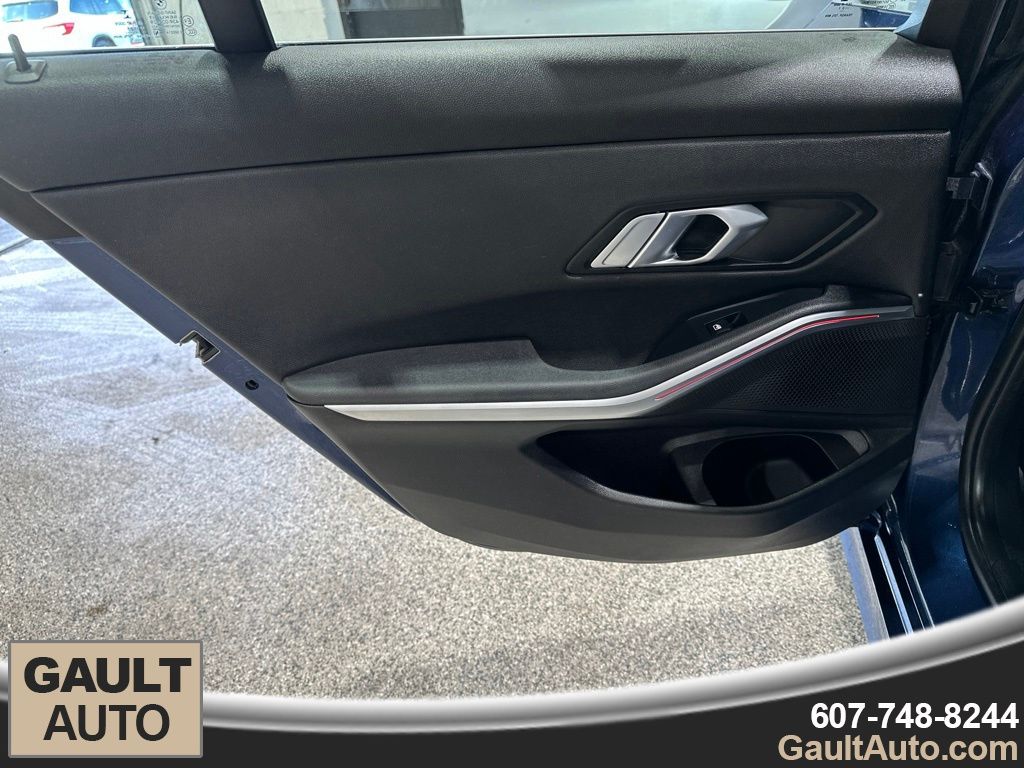 2021 BMW 3 Series 330i - Photo 14
