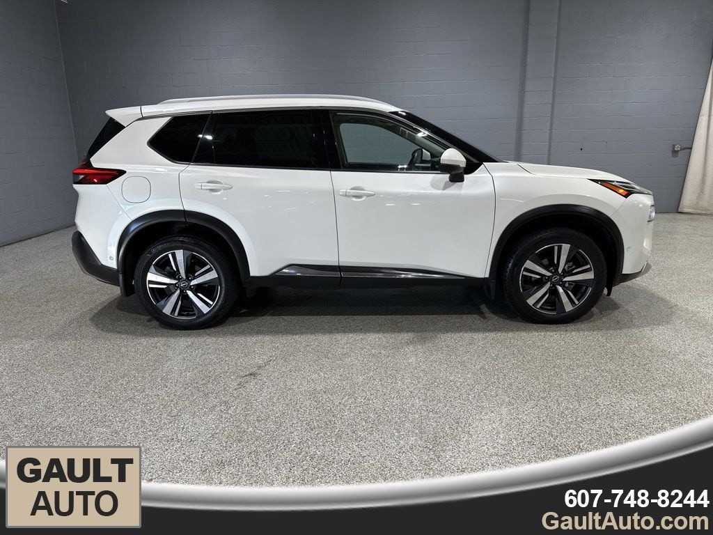 Used 2022 Nissan Rogue Platinum SUV