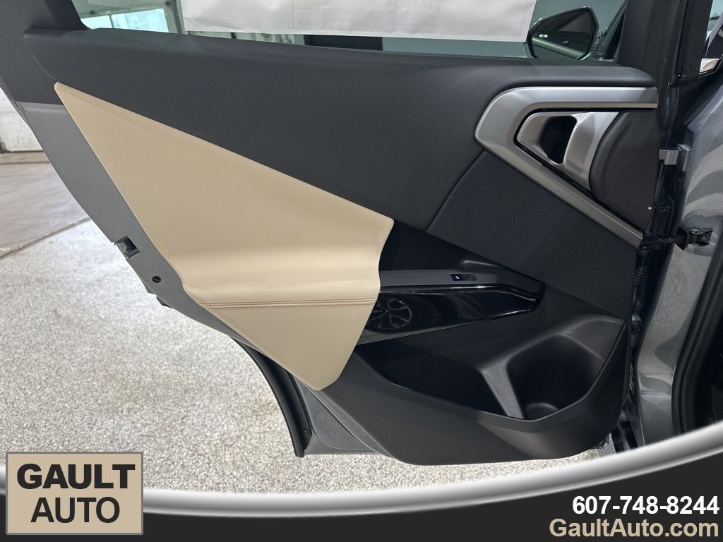 2026 BMW X3 30 - Photo 14