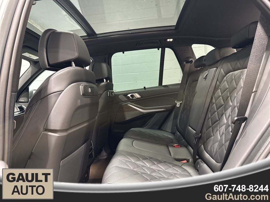2026 BMW X5 40i - Photo 16