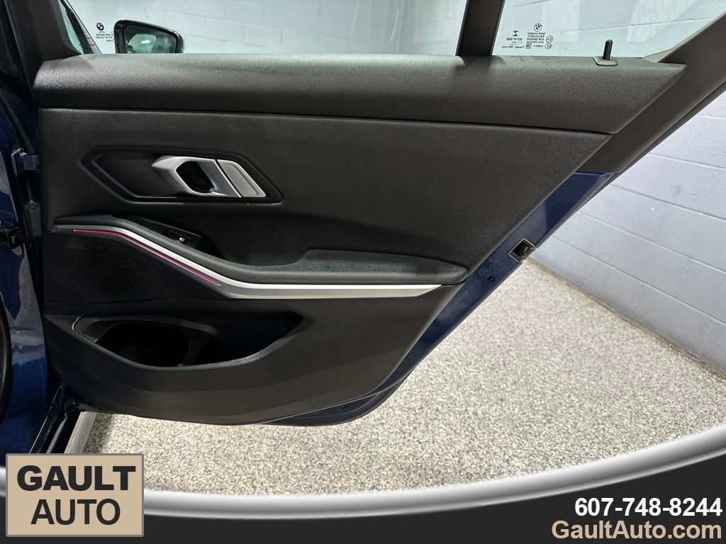 2021 BMW 3 Series 330i - Photo 19