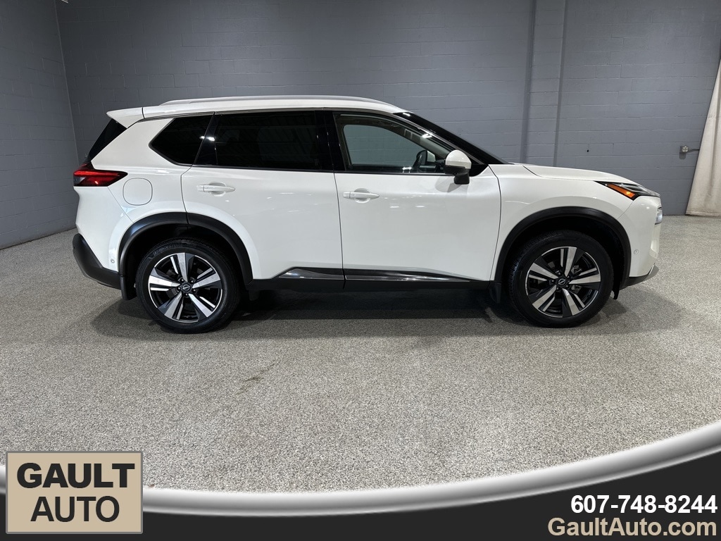 Used 2022 Nissan Rogue Platinum SUV