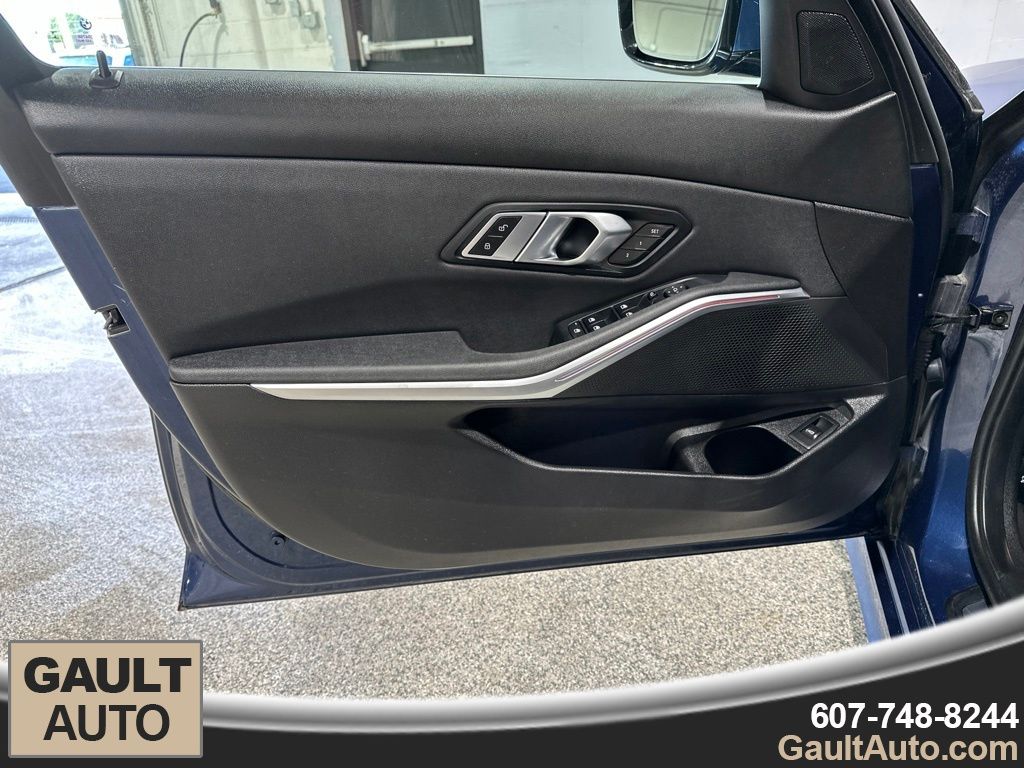2021 BMW 3 Series 330i - Photo 12