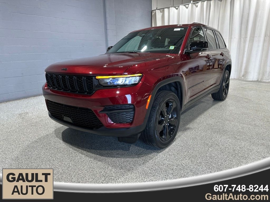 Used 2025 Jeep Grand Cherokee Altitude X SUV
