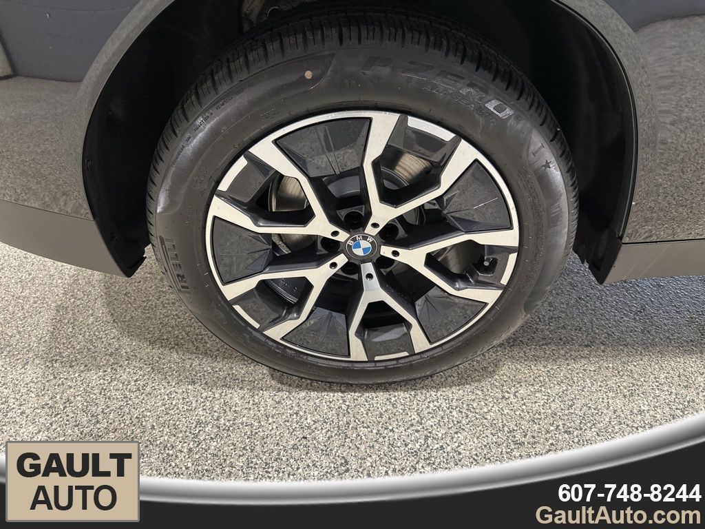 2026 BMW X3 30 - Photo 21