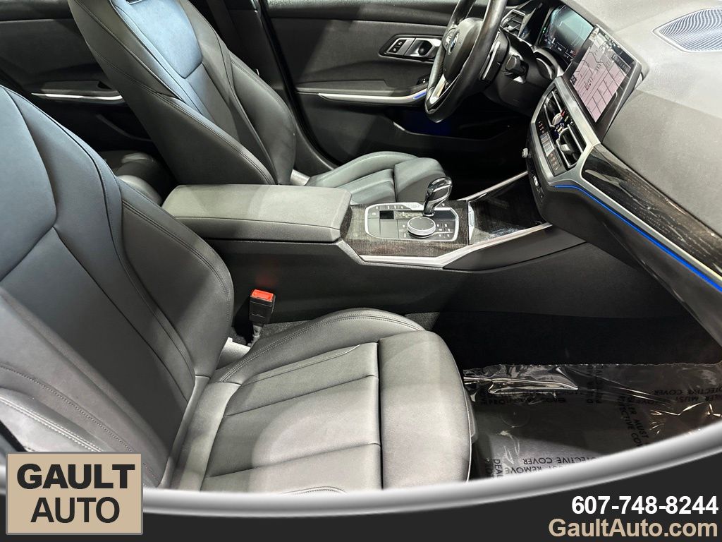 2021 BMW 3 Series 330i - Photo 18