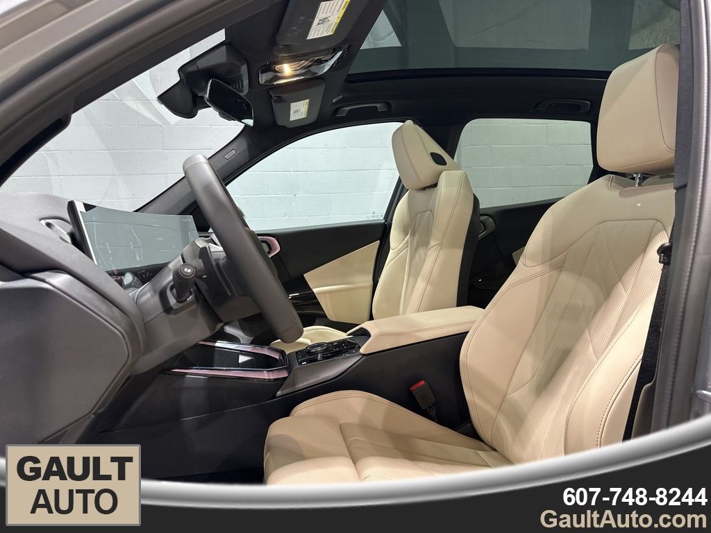 2026 BMW X3 30 - Photo 14