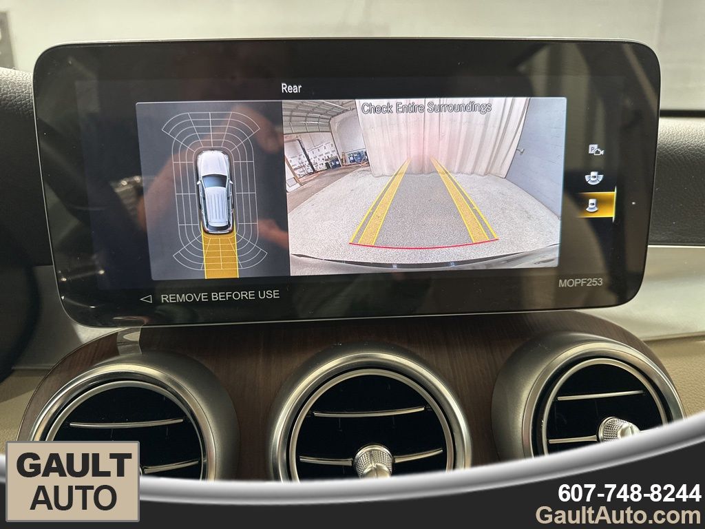 2022 Mercedes-Benz GLC GLC300 - Photo 11