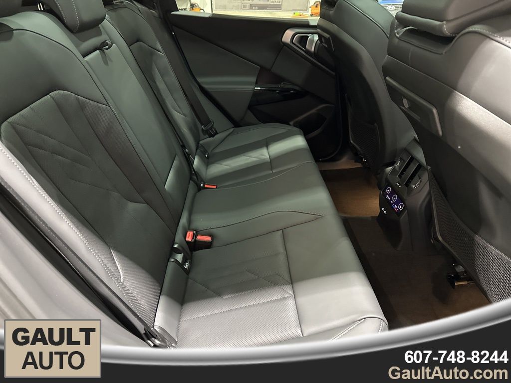 2026 BMW X3 30 - Photo 20