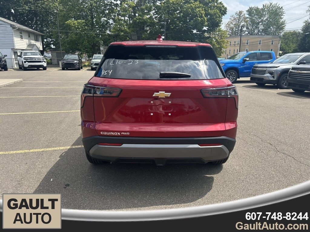 2026 Chevrolet Equinox LT photo 3
