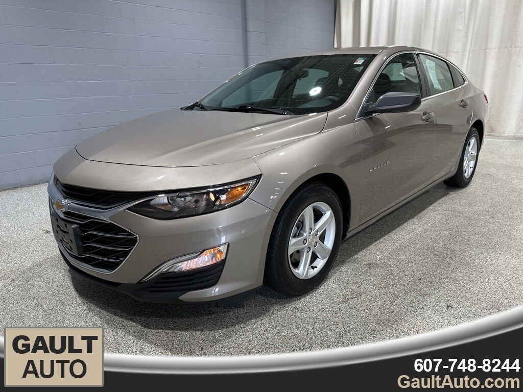 2022 Chevrolet Malibu photo 4