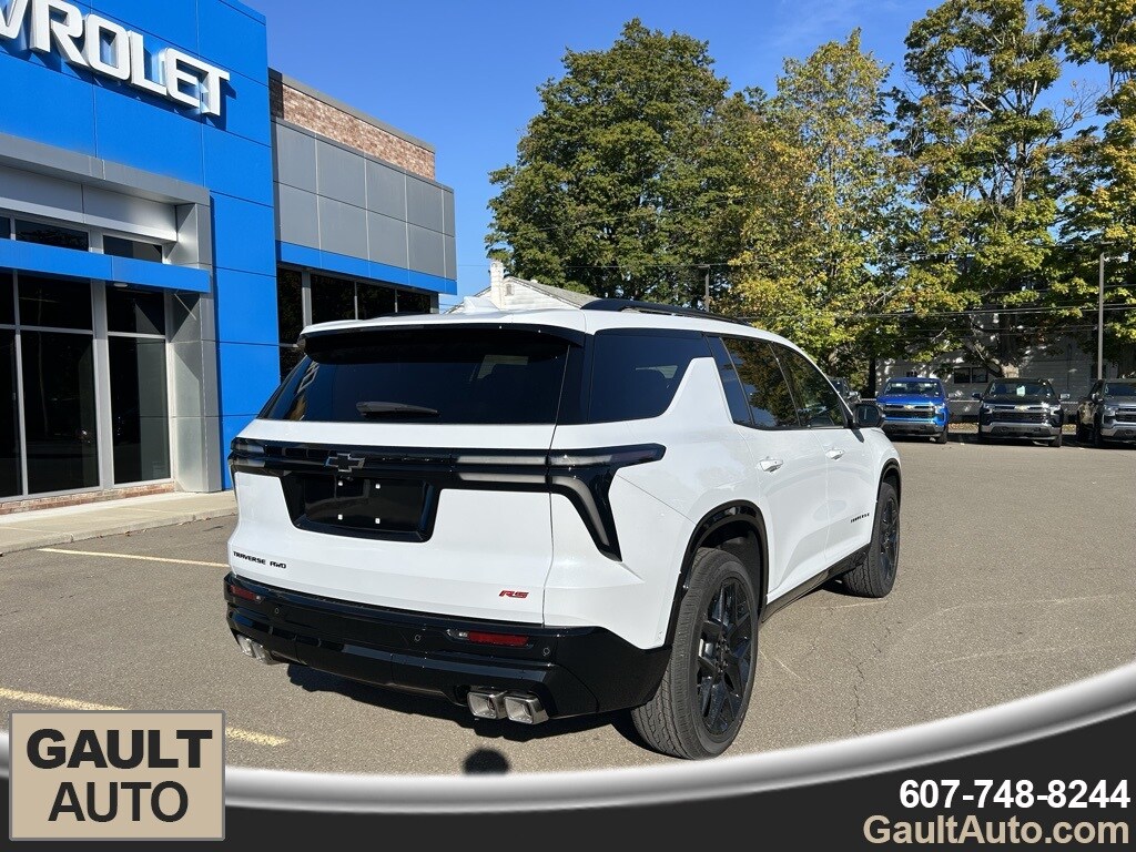2026 Chevrolet Traverse RS photo 3