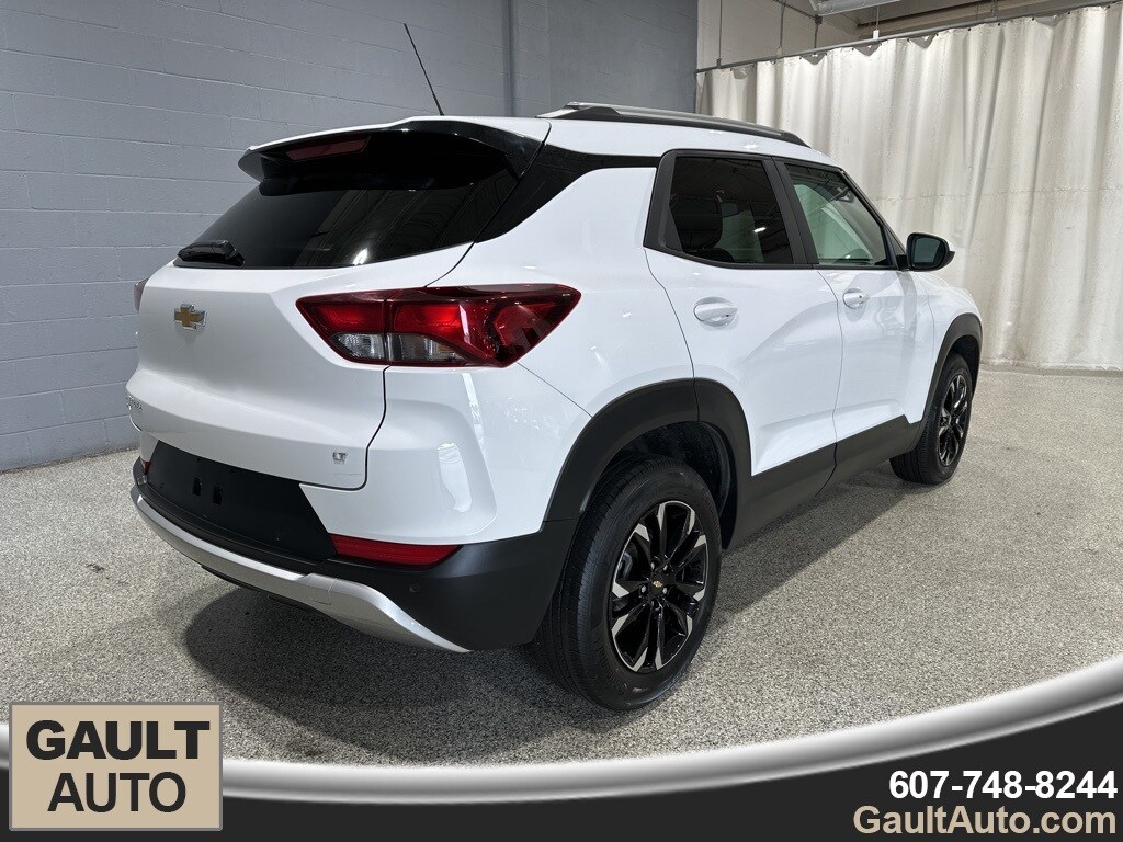 2022 Chevrolet Trailblazer LT photo 3