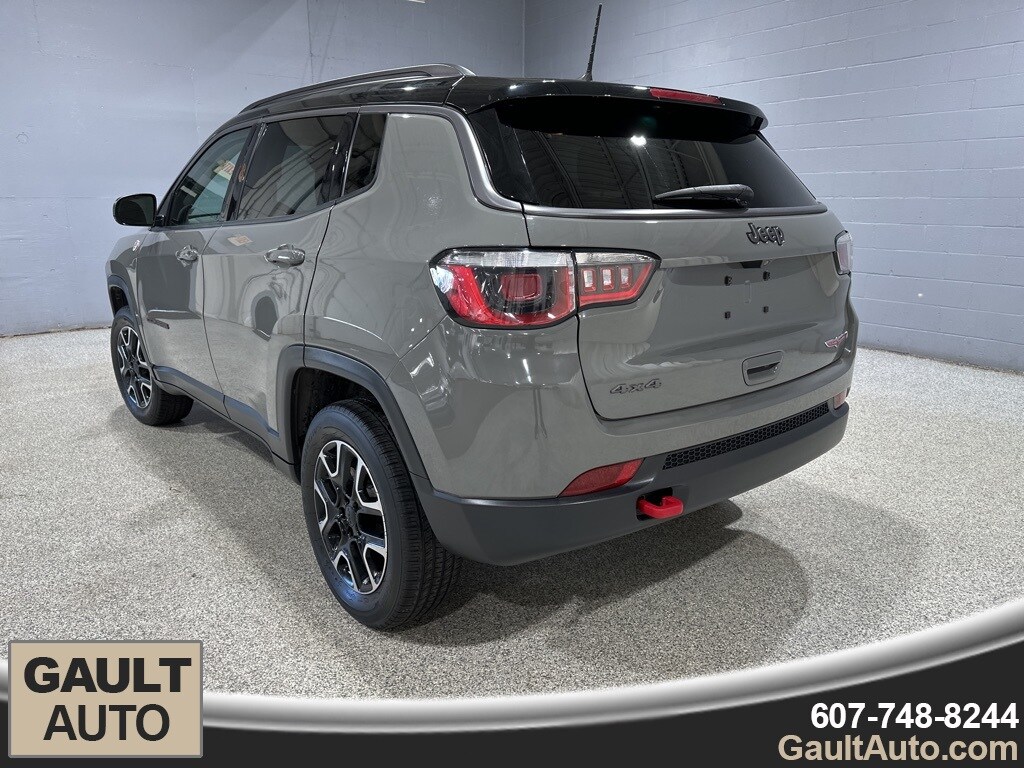 2019 Jeep Compass Trailhawk photo 2