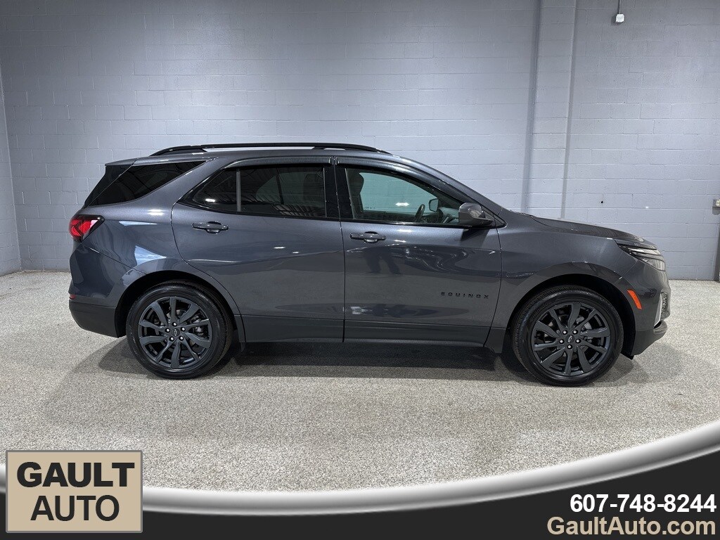 2022 Chevrolet Equinox RS photo 2