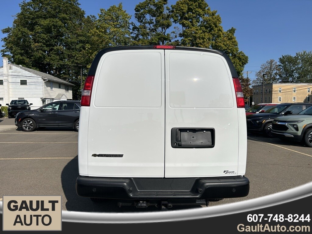 2025 Chevrolet Express 2500 Work Van Cargo photo 3
