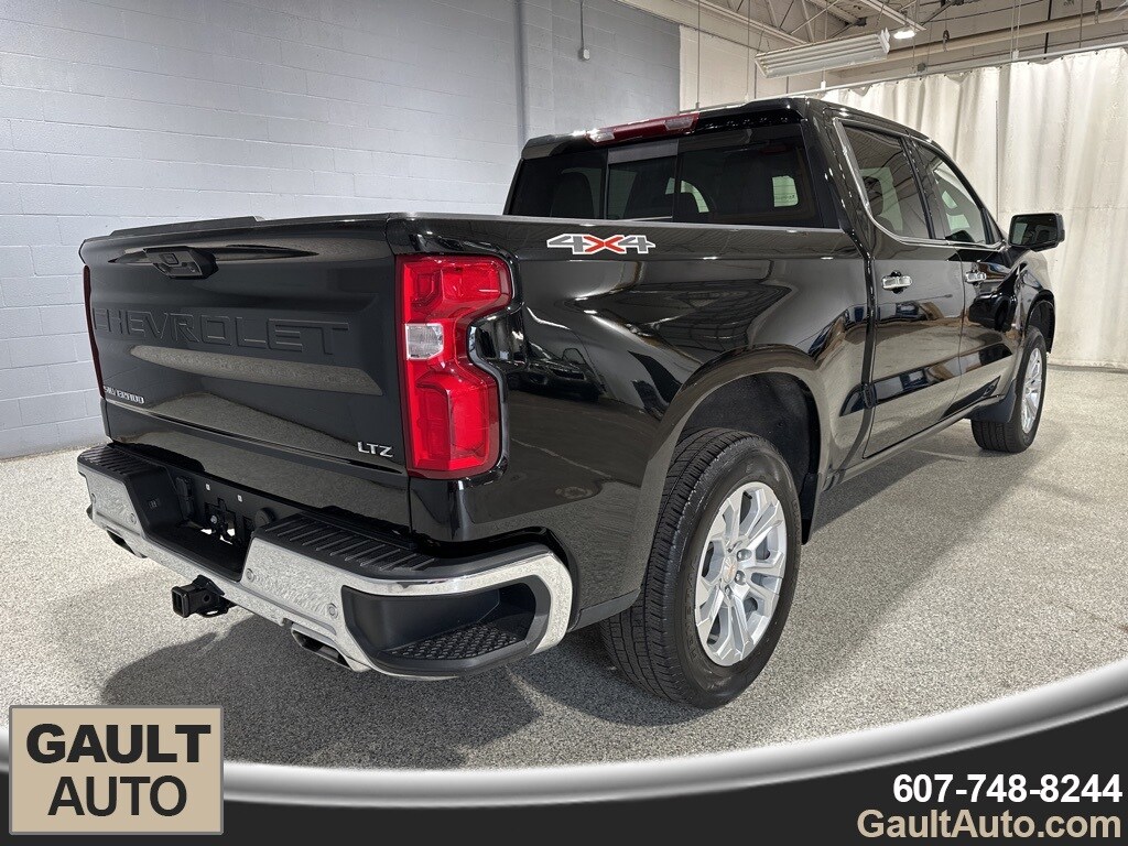 2024 Chevrolet Silverado 1500 LTZ photo 3