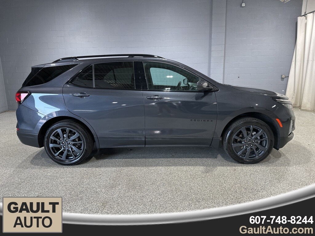 2023 Chevrolet Equinox RS photo 2